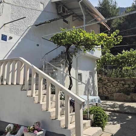 lovely apartment Omiš Kültér fotó