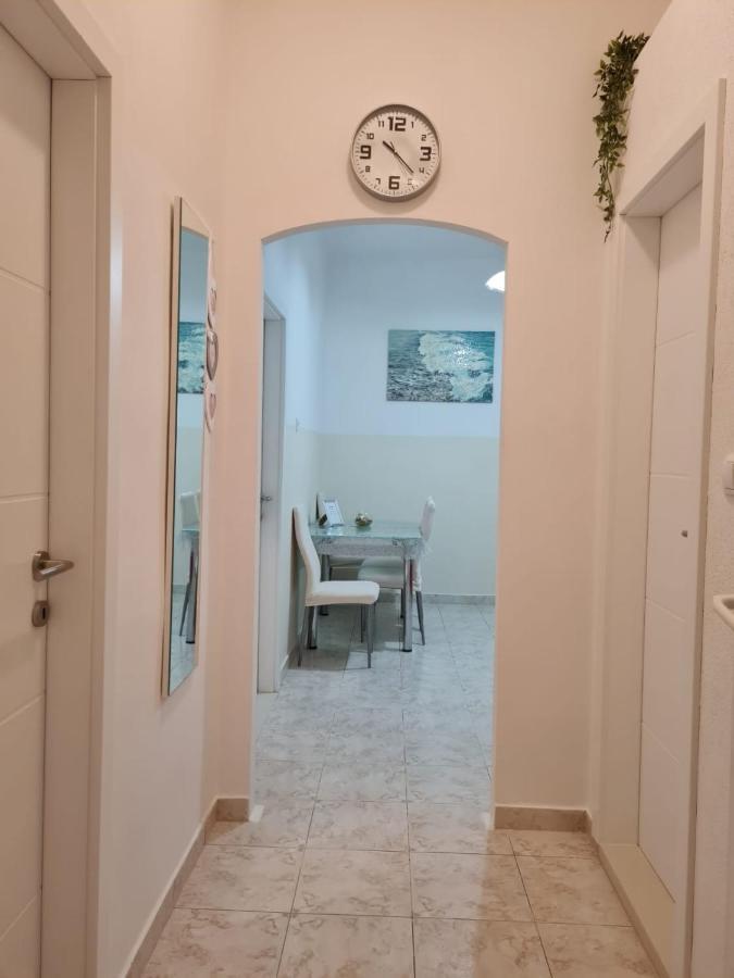 lovely apartment Omiš Kültér fotó